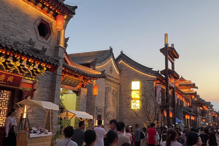 燈火里的千年文脈：景區(qū)亮化與國學的浪漫邂逅