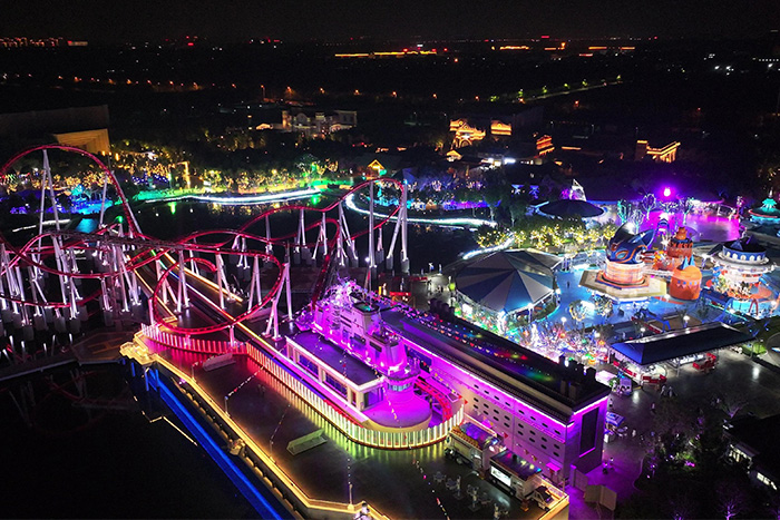 為什么他們的游樂園亮化如此吸引人？