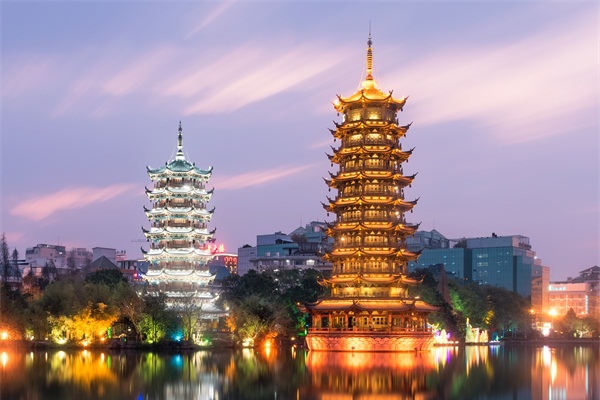 景區(qū)亮化照明設(shè)計需要注意哪些事項