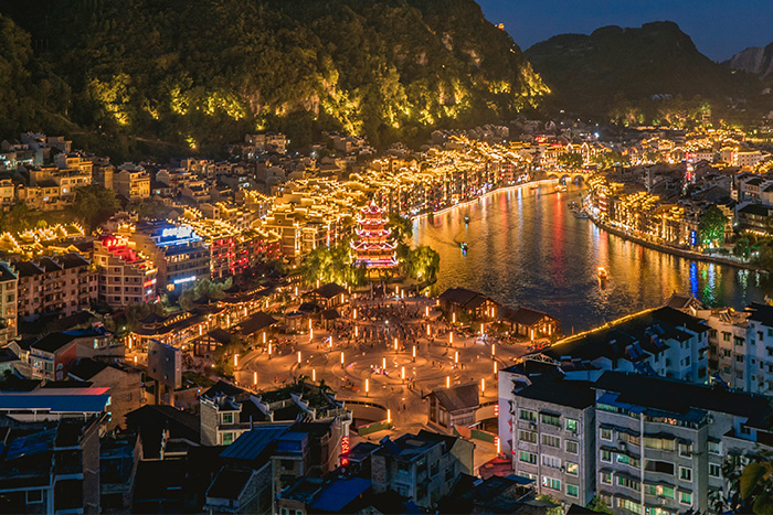 夜游門票賣爆的真相：景區(qū)亮化工程如何打造沉浸式文化IP？