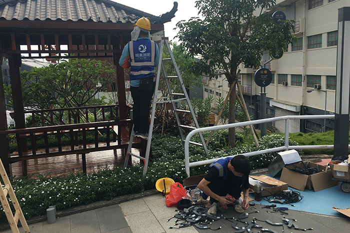 明亮照明集團香港亮化項目施工現(xiàn)場