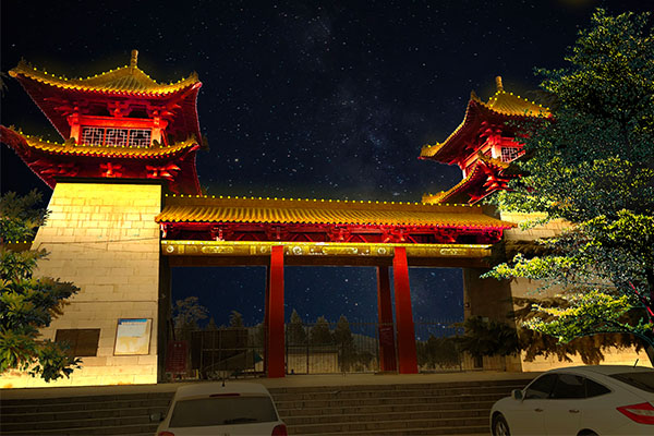 河南省新鄉(xiāng)市百泉景區(qū)大門(mén)亮化